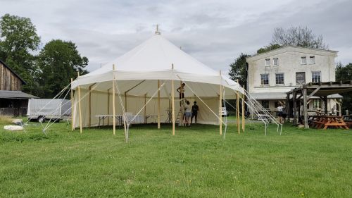 Pronájem svatebního šapitó a inventáře