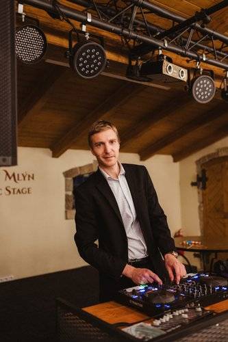 DJnasvatbe.cz – DJ Radek Michelfeit - Galerie 11