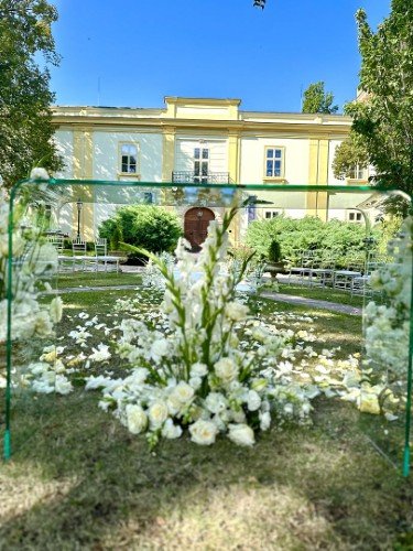 Netradiční prostory - areál zámku Úmonín - Galerie 17