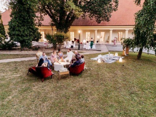 Netradiční prostory - areál zámku Úmonín