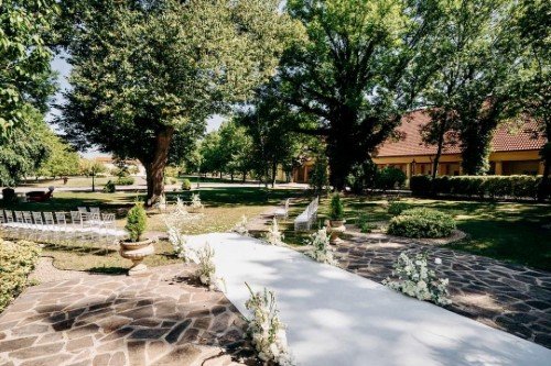 Netradiční prostory - areál zámku Úmonín - Galerie 9